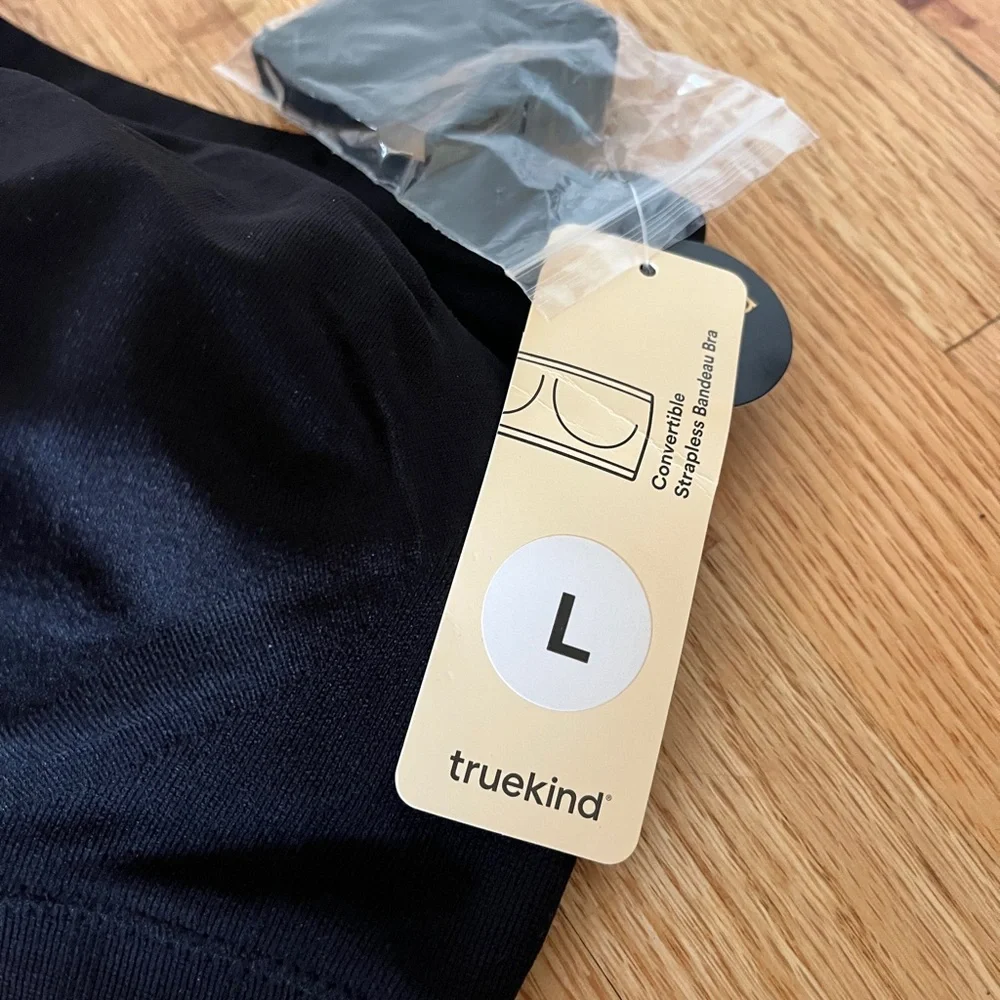 Truekind Black Strapless Bandeau Bra - Picture 2 of 7